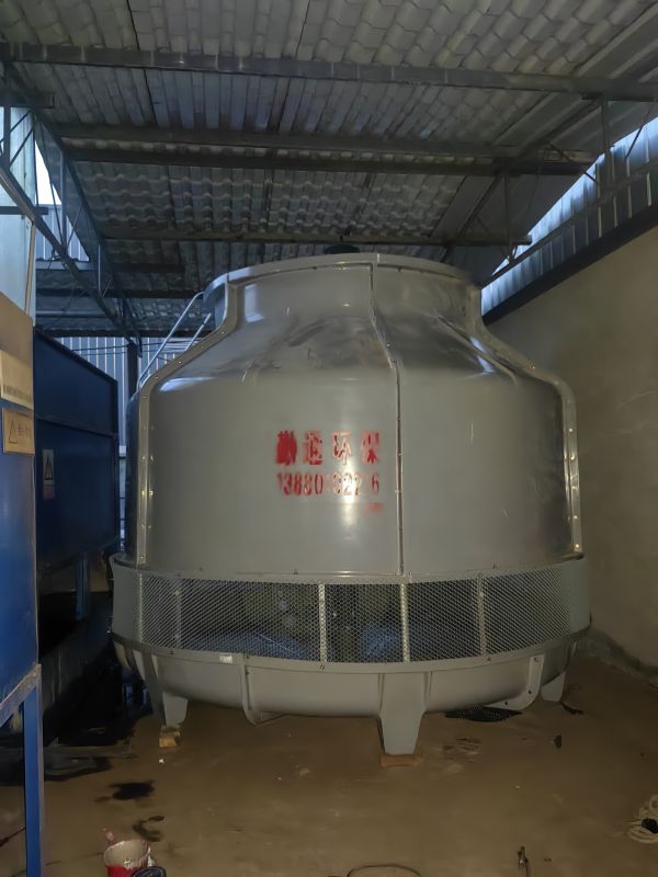 自贡2<strong>200t玻璃钢冷却塔</strong>